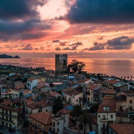 ブローロCasa Tranquilla E Luminosa Con Terrazzo A Due Passi Dal Mareアパートメント エクステリア 写真
